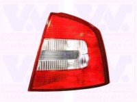 LAMPA TYLNA PRAWA SKODA OCTAVIA II M2009